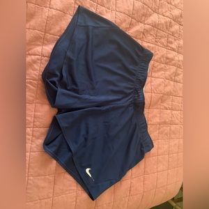 NIKE WOMENS WORKOUT SHORTS LARGE